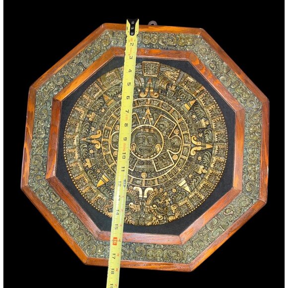 Vtg 18" Aztec Mayan Calendar Wall Art Green Malachite Stone Wood Frame Velvet Ac - Picture 8 of 8